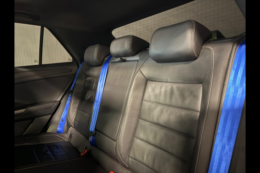 Volkswagen T-Roc 2.0 TSI 4Motion R | AKRAPOVIC | PANO | BEATS | MAXTON DESIGN | KAMELEON FOLIE