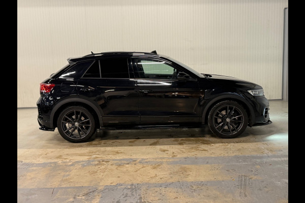 Volkswagen T-Roc 2.0 TSI 4Motion R | AKRAPOVIC | PANO | BEATS | MAXTON DESIGN | KAMELEON FOLIE