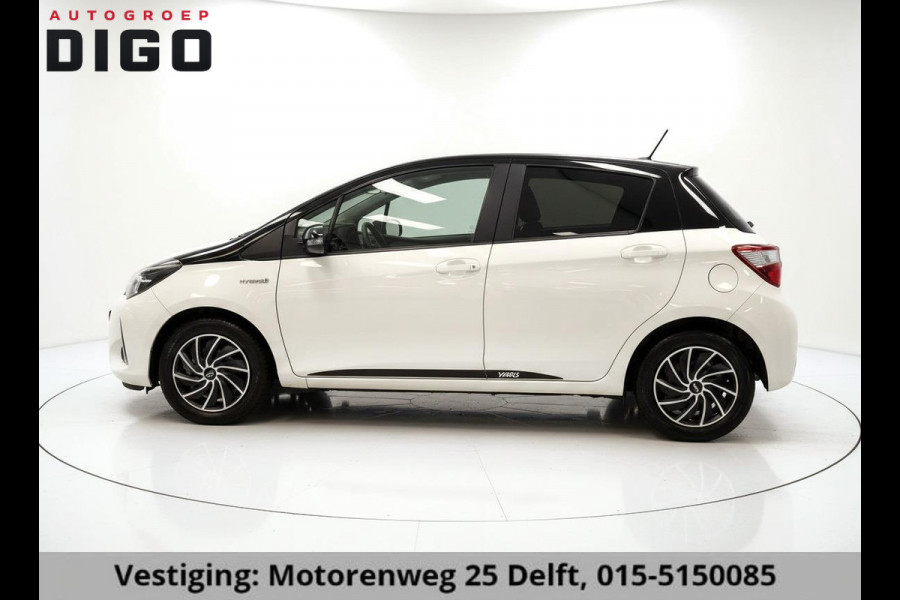 Toyota Yaris 1.5 HYBRID BLACK & WHITE GARANTIE TOT 2030! CLIMAT CONTROLL. ACHTERUITRIJ CAMERA . SLECHTS 58.000 KM GEREDEN!
