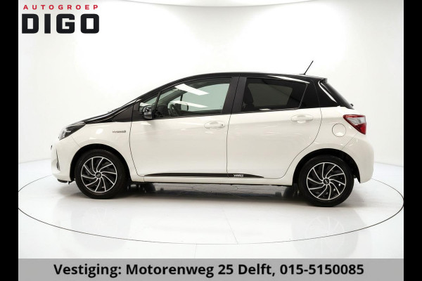 Toyota Yaris 1.5 HYBRID BLACK & WHITE GARANTIE TOT 2030! CLIMAT CONTROLL. ACHTERUITRIJ CAMERA . SLECHTS 58.000 KM GEREDEN!