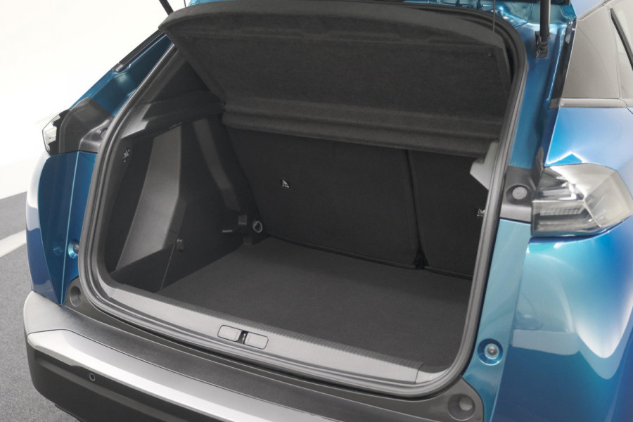 Peugeot e-2008 EV Allure Avantage 54 kWh | SOH 97,7% | 11 KW Lader | Apple Carplay | Parkeersensoren