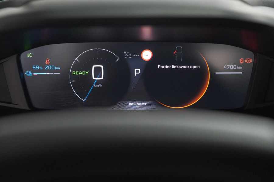 Peugeot e-2008 EV Allure Avantage 54 kWh | SOH 97,7% | 11 KW Lader | Apple Carplay | Parkeersensoren