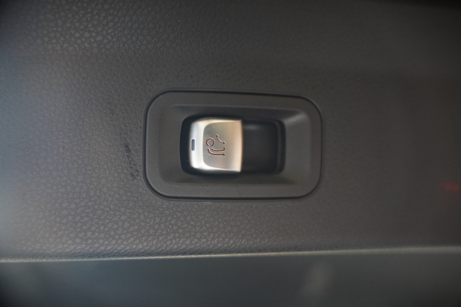 Mercedes-Benz GLC Coupé 300e 4MATIC Premium Plus | Panoramadak | Stuurverwarming | Stoelverwarming | Head-Up Display | Massage | Memory Seats | Luchtvering | Keyless | 360 Camera | Leer | Ambiance Verlichting | Trekhaak | Apple Carplay | Na