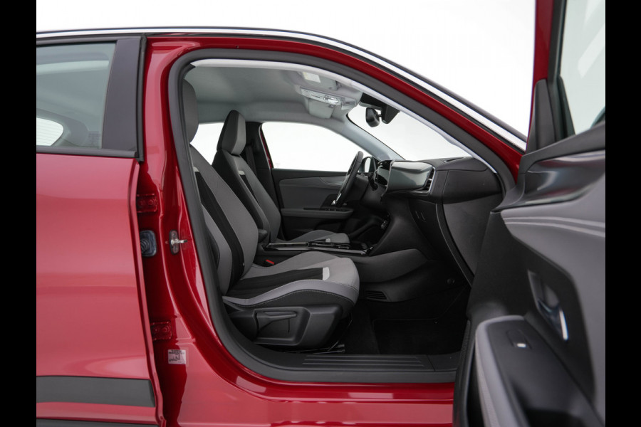 Opel Mokka-e Business Elegance 50-kWh (3-Fase-11kw) {SoH-100%} *HEATPUMP | MICROFIBRE | DIGI-COCKPIT | FULL-LED | CAMERA | HEATED-COMFORTSEATS | CCS-FASTLOADER | KEYLESS | DAB+ | ECC | CRUISE | AMBIENTLIGHT | CARPLAY | 16''ALU*