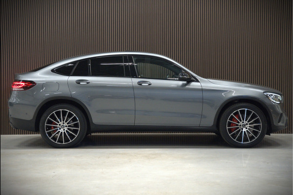 Mercedes-Benz GLC Coupé 300e 4MATIC Premium Plus | Panoramadak | Stuurverwarming | Stoelverwarming | Head-Up Display | Massage | Memory Seats | Luchtvering | Keyless | 360 Camera | Leer | Ambiance Verlichting | Trekhaak | Apple Carplay | Na