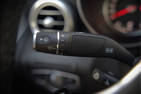 Mercedes-Benz GLC Coupé 300e 4MATIC Premium Plus | Panoramadak | Stuurverwarming | Stoelverwarming | Head-Up Display | Massage | Memory Seats | Luchtvering | Keyless | 360 Camera | Leer | Ambiance Verlichting | Trekhaak | Apple Carplay | Na