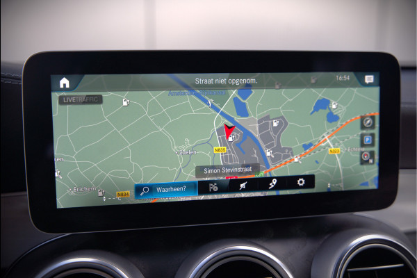 Mercedes-Benz GLC Coupé 300e 4MATIC Premium Plus | Panoramadak | Stuurverwarming | Stoelverwarming | Head-Up Display | Massage | Memory Seats | Luchtvering | Keyless | 360 Camera | Leer | Ambiance Verlichting | Trekhaak | Apple Carplay | Na