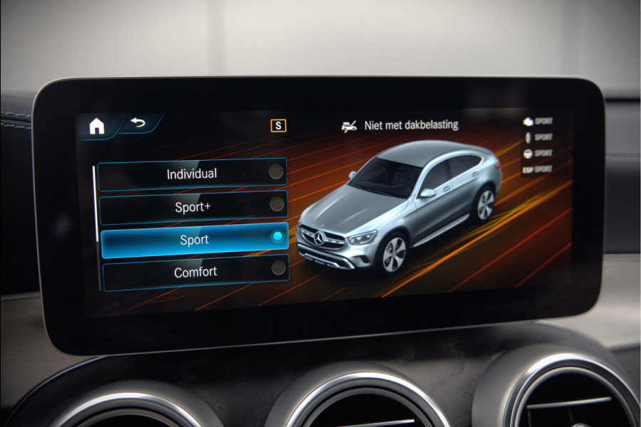 Mercedes-Benz GLC Coupé 300e 4MATIC Premium Plus | Panoramadak | Stuurverwarming | Stoelverwarming | Head-Up Display | Massage | Memory Seats | Luchtvering | Keyless | 360 Camera | Leer | Ambiance Verlichting | Trekhaak | Apple Carplay | Na