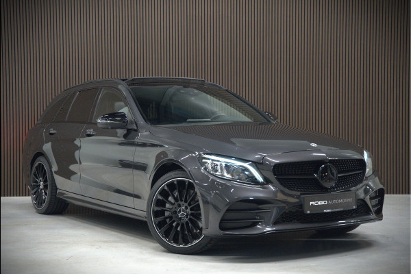 Mercedes-Benz C-Klasse Estate 300 e Business Solution AMG | Panoramadak | Stoelverwarming | 360 Camera | Dodehoekdetectie | Cruise Control | Apple Carplay | Navigatie | Trekhaak | DAB | Ambiance Verlichting | Multibeam | SOH 89,49%
