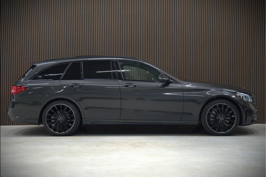 Mercedes-Benz C-Klasse Estate 300 e Business Solution AMG | Panoramadak | Stoelverwarming | 360 Camera | Dodehoekdetectie | Cruise Control | Apple Carplay | Navigatie | Trekhaak | DAB | Ambiance Verlichting | Multibeam | SOH 89,49%