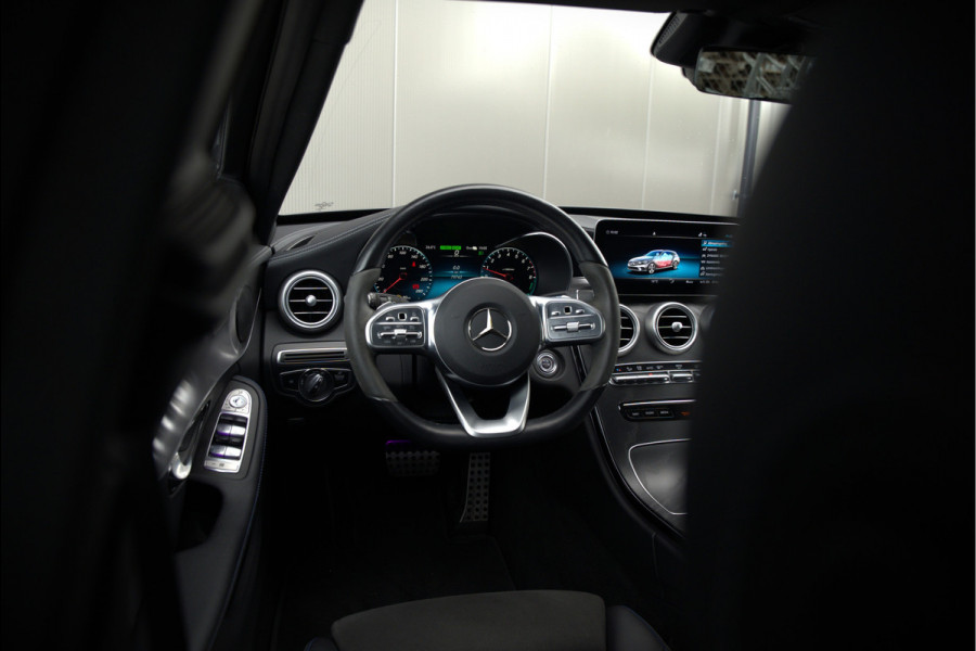 Mercedes-Benz C-Klasse Estate 300 e Business Solution AMG | Panoramadak | Stoelverwarming | 360 Camera | Dodehoekdetectie | Cruise Control | Apple Carplay | Navigatie | Trekhaak | DAB | Ambiance Verlichting | Multibeam | SOH 89,49%