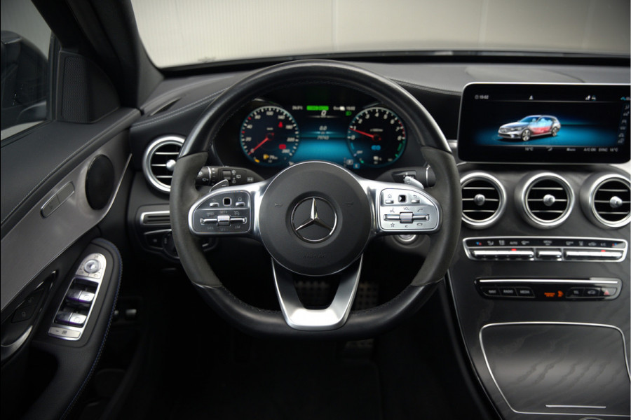 Mercedes-Benz C-Klasse Estate 300 e Business Solution AMG | Panoramadak | Stoelverwarming | 360 Camera | Dodehoekdetectie | Cruise Control | Apple Carplay | Navigatie | Trekhaak | DAB | Ambiance Verlichting | Multibeam | SOH 89,49%