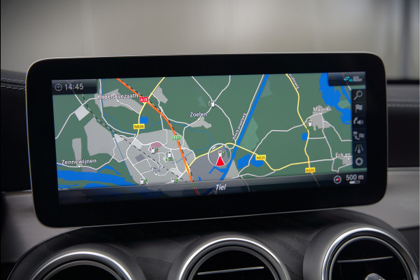 Mercedes-Benz C-Klasse Estate 300 e Business Solution AMG | Panoramadak | Stoelverwarming | 360 Camera | Dodehoekdetectie | Cruise Control | Apple Carplay | Navigatie | Trekhaak | DAB | Ambiance Verlichting | Multibeam | SOH 89,49%