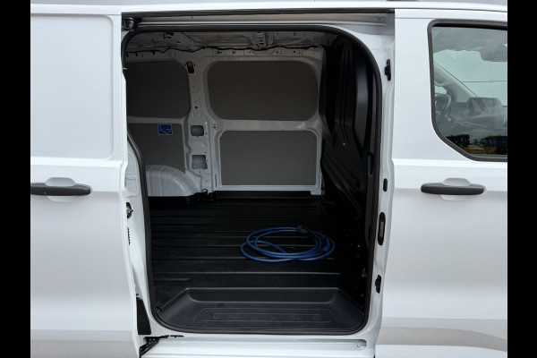 Ford E-Transit Custom 71kWh 136PK Elektrisch L1 344KM WLTP 2300kg Trekvermogen BEV Snelladen LED ACC Camera Carplay Parkeersensoren v+a