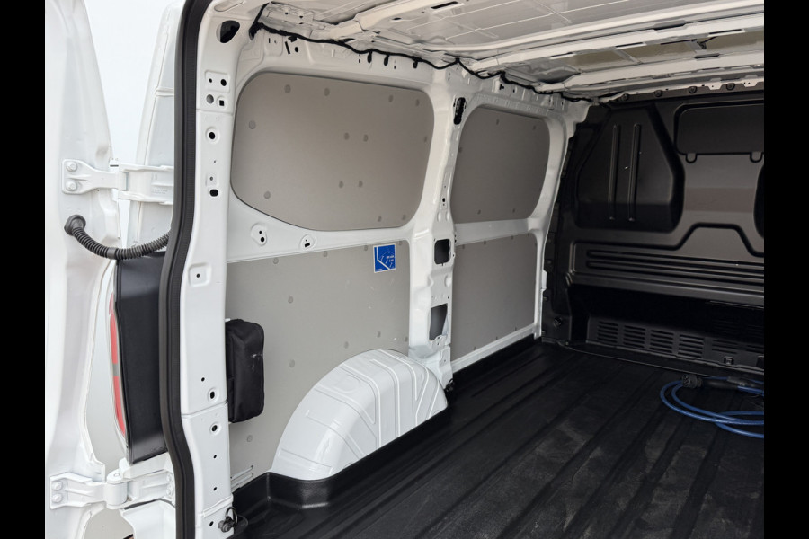 Ford E-Transit Custom 71kWh 136PK Elektrisch L1 344KM WLTP 2300kg Trekvermogen BEV Snelladen LED ACC Camera Carplay Parkeersensoren v+a