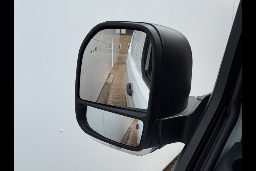 Ford E-Transit Custom 71kWh 136PK Elektrisch L1 344KM WLTP 2300kg Trekvermogen BEV Snelladen LED ACC Camera Carplay Parkeersensoren v+a
