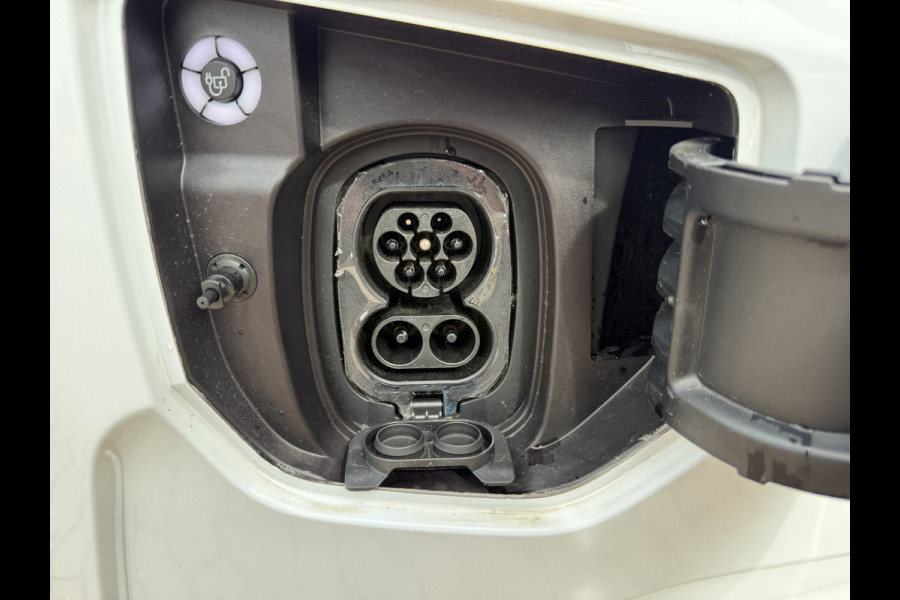 Ford E-Transit Custom 71kWh 136PK Elektrisch L1 344KM WLTP 2300kg Trekvermogen BEV Snelladen LED ACC Camera Carplay Parkeersensoren v+a