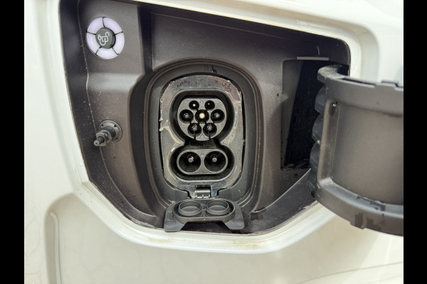 Ford E-Transit Custom 71kWh 136PK Elektrisch L1 344KM WLTP 2300kg Trekvermogen BEV Snelladen LED ACC Camera Carplay Parkeersensoren v+a