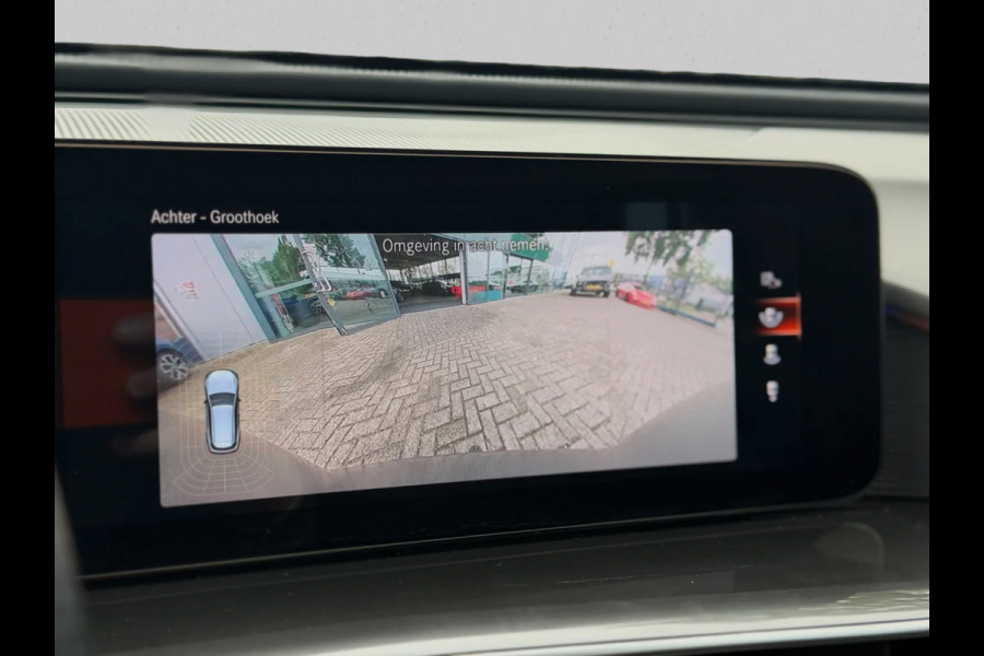 Mercedes-Benz EQC 400 4MATIC Business Solution AMG 80 kWh (NL-auto, Trekhaak, SfeerV, Camera, Luchtvering, Addapt Cruise, Etc)
