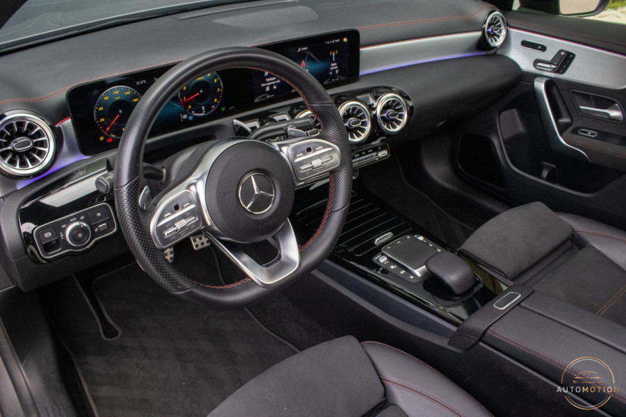 Mercedes-Benz CLA-Klasse 200 AMG Line PANO MEMORY BURMESTER CAMERA DIFFUSER PANAMERICANA
