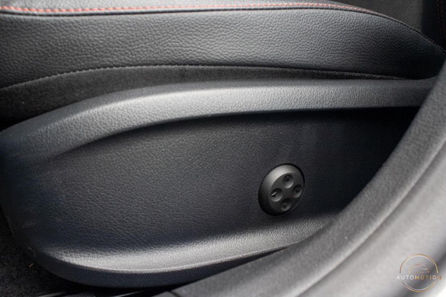 Mercedes-Benz CLA-Klasse 200 AMG Line PANO MEMORY BURMESTER CAMERA DIFFUSER PANAMERICANA