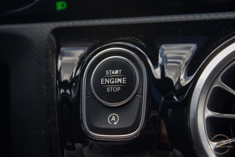 Mercedes-Benz CLA-Klasse 200 AMG Line PANO MEMORY BURMESTER CAMERA DIFFUSER PANAMERICANA