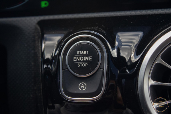 Mercedes-Benz CLA-Klasse 200 AMG Line PANO MEMORY BURMESTER CAMERA DIFFUSER PANAMERICANA