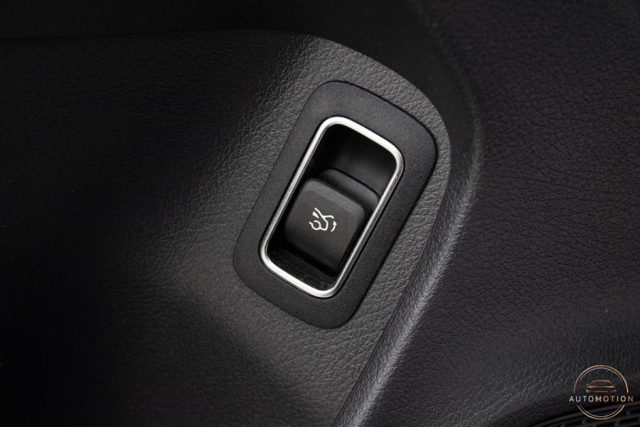 Mercedes-Benz CLA-Klasse 200 AMG Line PANO MEMORY BURMESTER CAMERA DIFFUSER PANAMERICANA