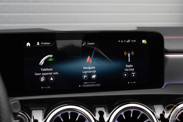Mercedes-Benz CLA-Klasse 200 AMG Line PANO MEMORY BURMESTER CAMERA DIFFUSER PANAMERICANA
