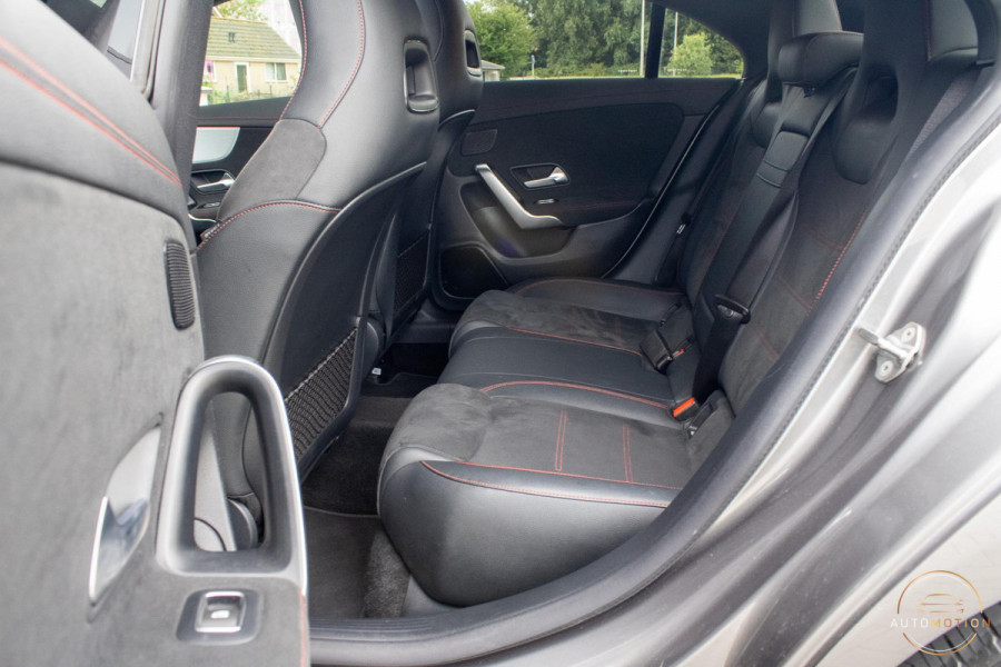 Mercedes-Benz CLA-Klasse 200 AMG Line PANO MEMORY BURMESTER CAMERA DIFFUSER PANAMERICANA