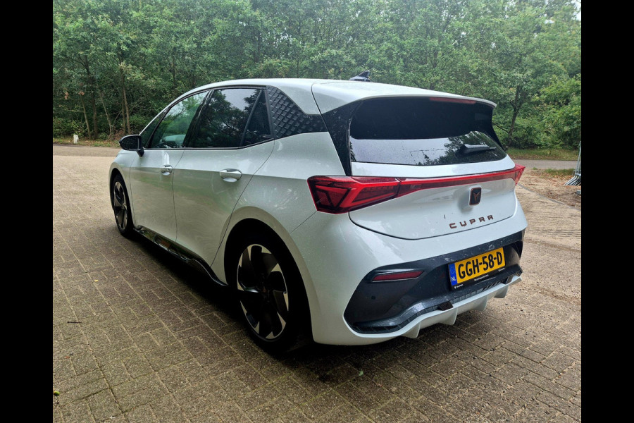 CUPRA Born Essential 63 kWh btw auto nap