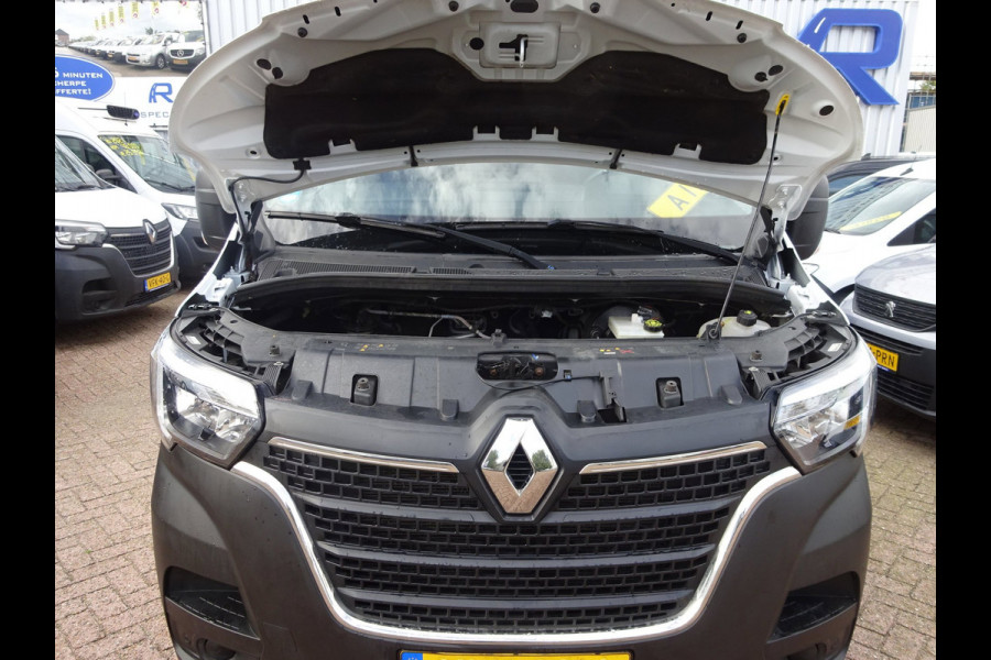 Renault Master T35 2.3 dCi 135 L2H2 Comfort Groot NAVI AIRCO TREKHAAK ZEER NETJES