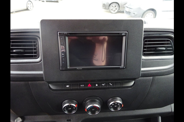 Renault Master T35 2.3 dCi 135 L2H2 Comfort Groot NAVI AIRCO TREKHAAK ZEER NETJES