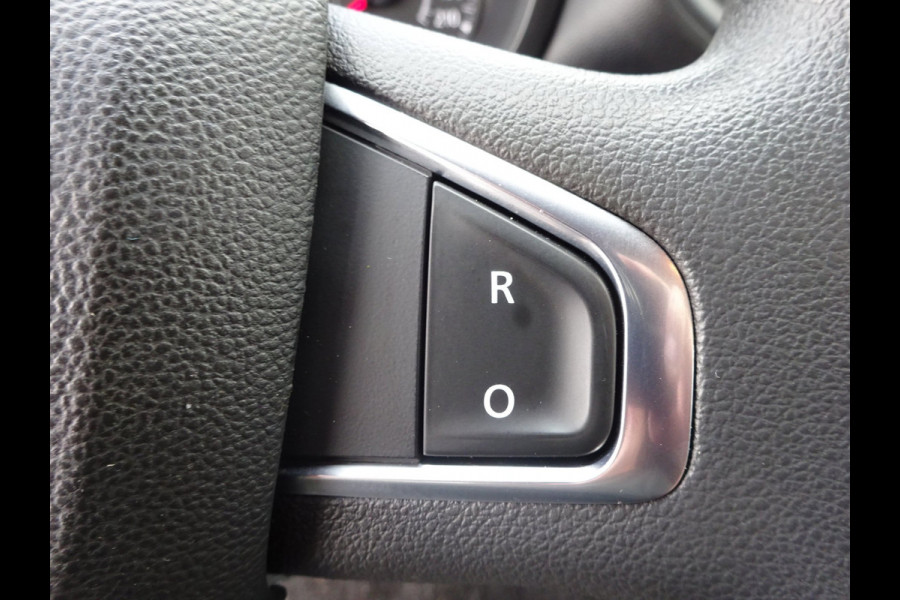 Renault Master T35 2.3 dCi 135 L2H2 Comfort Groot NAVI AIRCO TREKHAAK ZEER NETJES