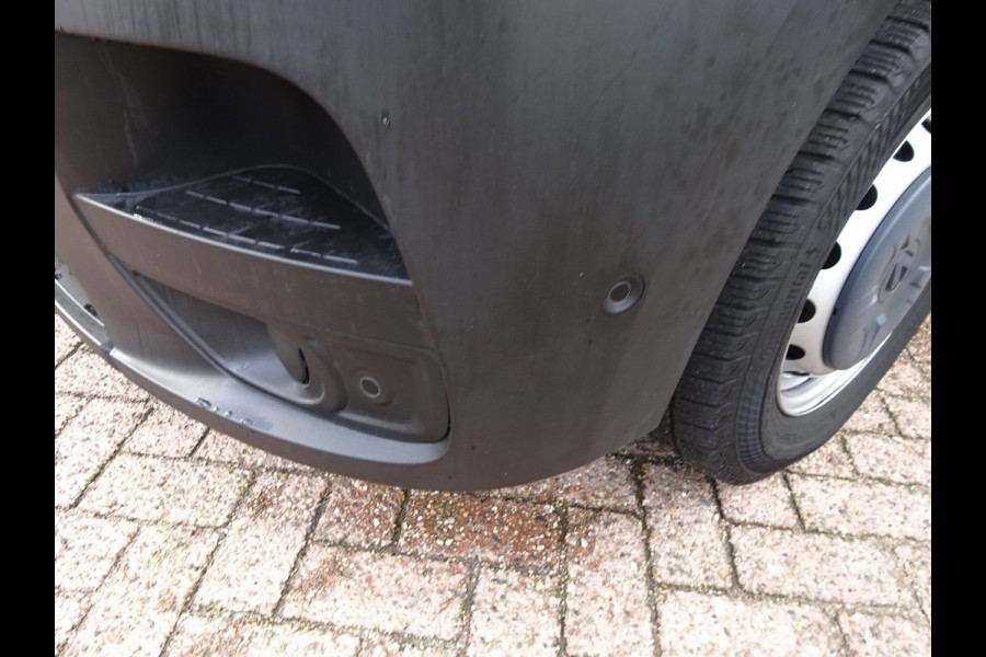 Renault Master T35 2.3 dCi 135 L2H2 Comfort Groot NAVI AIRCO TREKHAAK ZEER NETJES