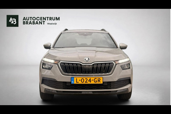 Škoda Kamiq 1.0 TSI Sport Business NARDO GREY! | NL-AUTO | CARPLAY | DIG DASH | ACHTERCAM | STOELVERW | CLIMATE | GOED ONDERH |