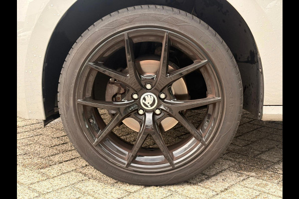 Škoda Kamiq 1.0 TSI Sport Business NARDO GREY! | NL-AUTO | CARPLAY | DIG DASH | ACHTERCAM | STOELVERW | CLIMATE | GOED ONDERH |