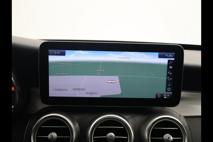 Mercedes-Benz C-Klasse 180 AMG-LINE AUT. FACELIFT + AFN. TREKHAAK | BREEDBEELD NAVI | STOELVERW. | CAMERA