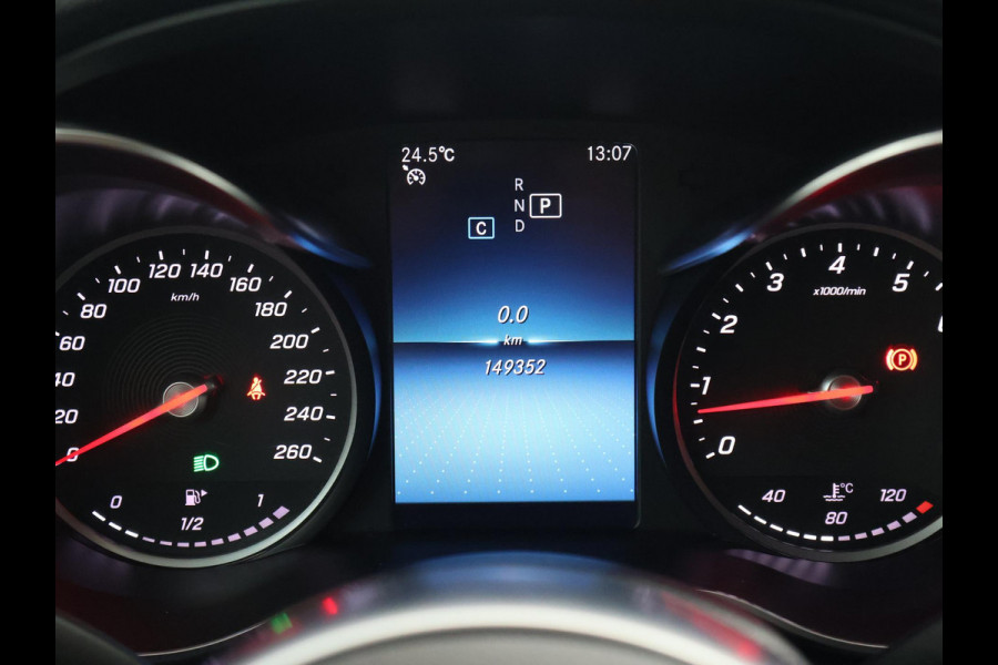 Mercedes-Benz C-Klasse 180 AMG-LINE AUT. FACELIFT + AFN. TREKHAAK | BREEDBEELD NAVI | STOELVERW. | CAMERA