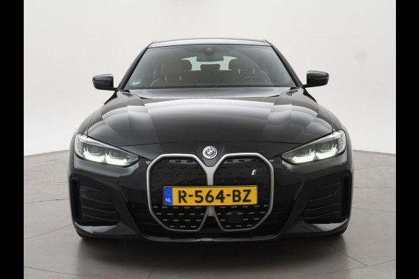 BMW i4 eDrive40 84 kWh M-SPORT + ADAPTIVE CRUISE | SFEERVERLICHTING | LEDER SPORTINTERIEUR