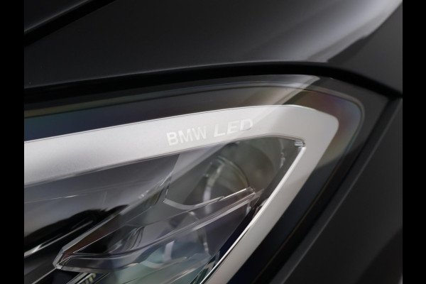 BMW i4 eDrive40 84 kWh M-SPORT + ADAPTIVE CRUISE | SFEERVERLICHTING | LEDER SPORTINTERIEUR