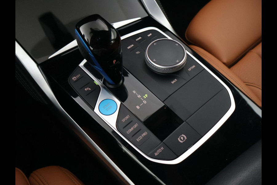 BMW i4 eDrive40 84 kWh M-SPORT + ADAPTIVE CRUISE | SFEERVERLICHTING | LEDER SPORTINTERIEUR