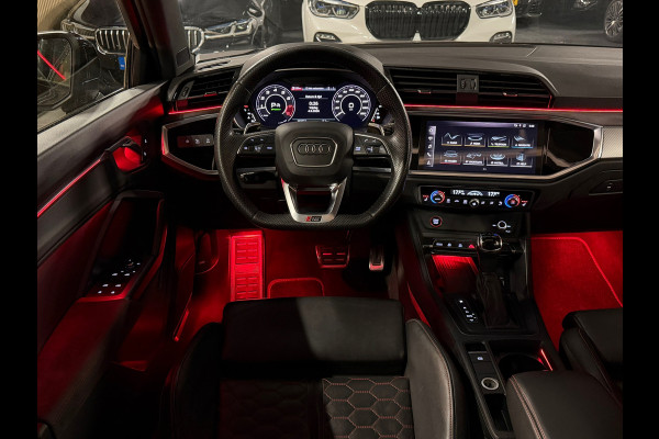 Audi RSQ3 Sportback TFSI |PANO|B&O|MATRIX|KEYLESS|CAMERA|DEALER ONDERHOUDEN|21INCH|NIGHTPAKKET|SFEERVERLICHTING|TREKHAAK|BOMVOL!