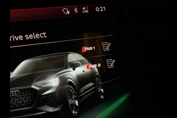 Audi RSQ3 Sportback TFSI |PANO|B&O|MATRIX|KEYLESS|CAMERA|DEALER ONDERHOUDEN|21INCH|NIGHTPAKKET|SFEERVERLICHTING|TREKHAAK|BOMVOL!
