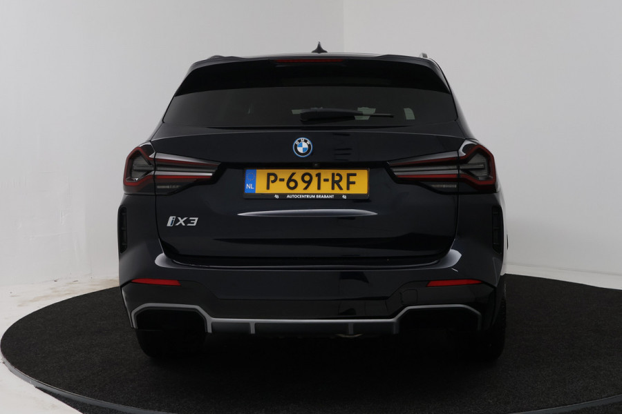 BMW iX3 Executive 80 kWh (TREKHAAK, 98,9% SOH, PANORAMADAK, STOELVERWARMING, SFEERVERLICHTING, CAMERA, 1e EIGENAAR, DEALER ONDERHOUDEN)