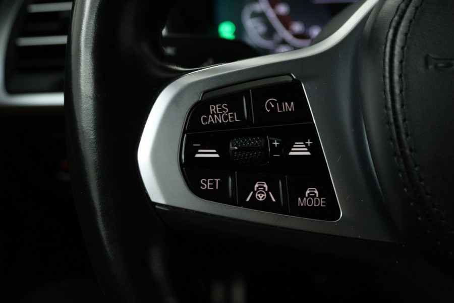 BMW iX3 Executive 80 kWh (TREKHAAK, 98,9% SOH, PANORAMADAK, STOELVERWARMING, SFEERVERLICHTING, CAMERA, 1e EIGENAAR, DEALER ONDERHOUDEN)