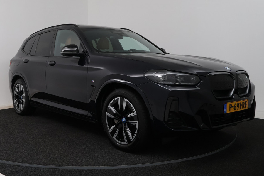 BMW iX3 Executive 80 kWh (TREKHAAK, 98,9% SOH, PANORAMADAK, STOELVERWARMING, SFEERVERLICHTING, CAMERA, 1e EIGENAAR, DEALER ONDERHOUDEN)