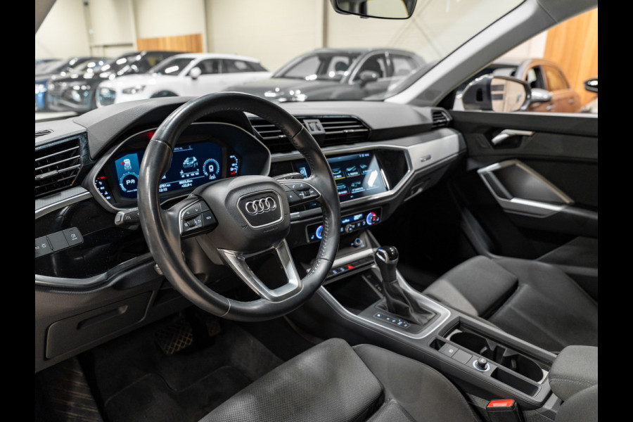 Audi Q3 35 TFSI 150PK S-Tronic, Virtual Cockpit, Apple Carplay, ACC, Clima, Multistuur, PDC, Android Auto, Volledig Onderhouden