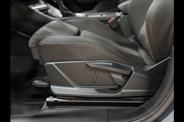 Audi Q3 35 TFSI 150PK S-Tronic, Virtual Cockpit, Apple Carplay, ACC, Clima, Multistuur, PDC, Android Auto, Volledig Onderhouden
