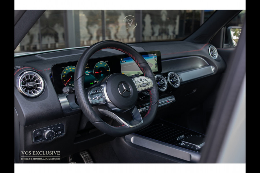 Mercedes-Benz EQB 300 4MATIC AMG 67 kWh 7-persoons|Night|Keyless|SOH 97,9%|Verw-stln|Cruise|360°|Panorama|HUD|Sfeer|Nieuwprijs €74.626